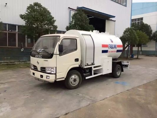 2.5MT Bobtail Propane Truck , Dongfeng 4X2 Small Cylinder Filling Fuel Bowser Truck