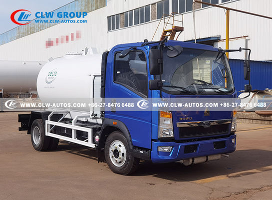 HOWO 5000liters 2.5T LPG Bobtail Truck With Dispenser Cooking Gas Tanker
