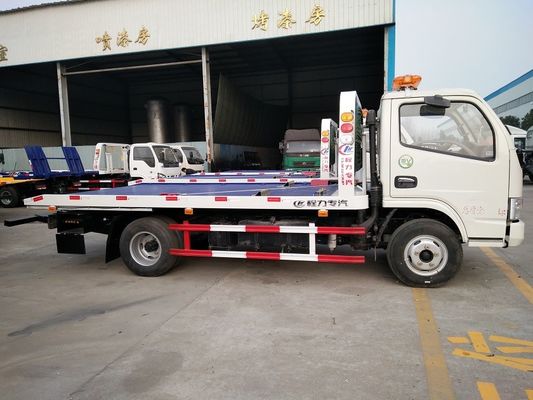 Dongfeng 4 X 2 120hp Commercial Tow Truck , LHD RHD 5 Ton Heavy Wrecker Trucks