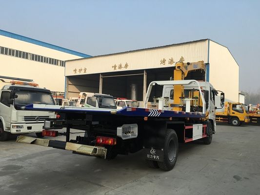 Dongfeng Recovery 6 Ton Wrecker Tow Truck , Flatbed Tow Truck Mounted With 6.3 Ton Telescopic Crane