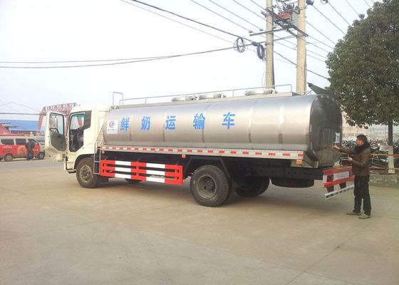 Dongfeng 10CBM Fresh Milk Tank Truck , 10 Ton 4000 Gallon Water Truck