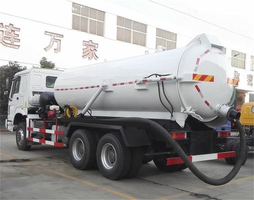 Full Drive Off Road Sewage Cleaning Truck , 6x6 HOWO Sewage Tanker Truck