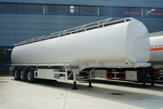 42000 Liters Fuel Delivery Truck / Petroleum Tanker Trailer 42m3 6 Compartments
