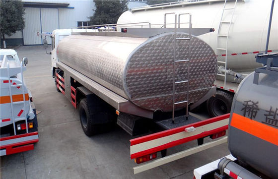 Dongfeng 4X2 Milk Delivery Truck Insulation Milk Truck 10000 Liters Stainless Steel Tank