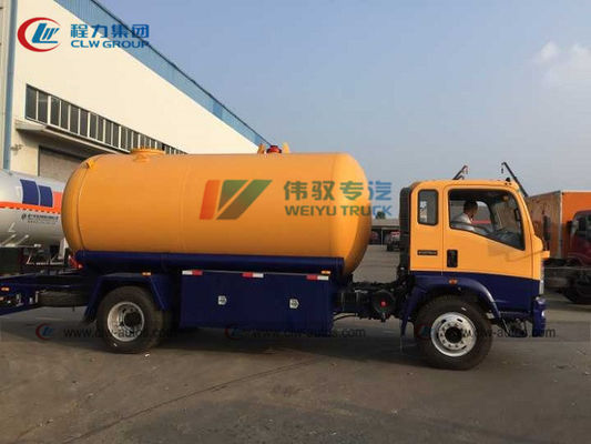 Sino HOWO 10cbm 15cbm 6 Wheels LPG Bobtail Truck With Volume Flow Meter