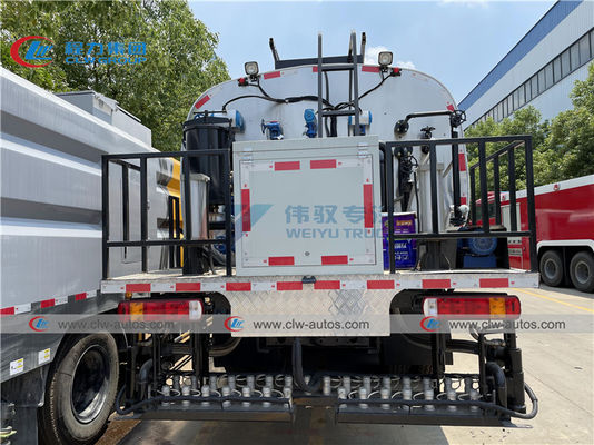 Sinotruk Howo 6x4 336HP Asphalt Distributor Truck For Road Construction