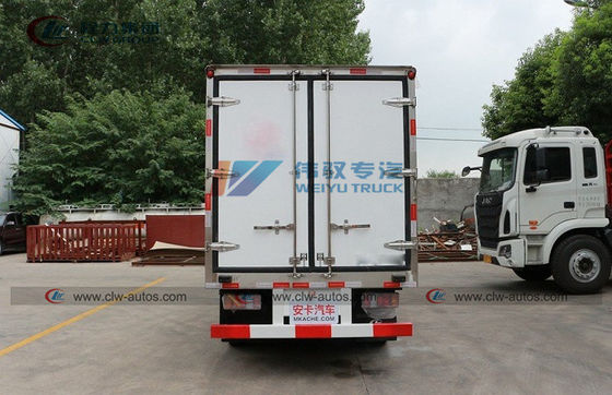JMC 5T Small Refrigerator Truck For Fresh Fish Transport