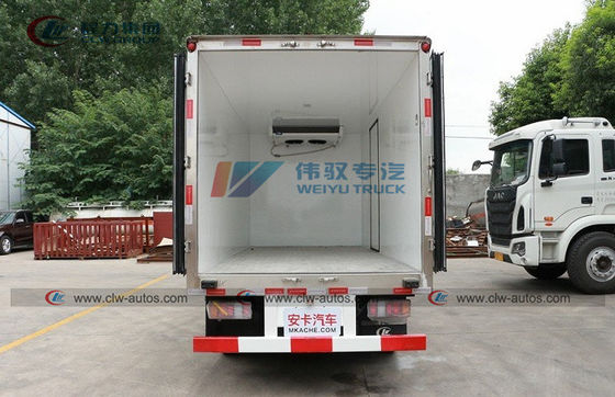 JMC 5T Small Refrigerator Truck For Fresh Fish Transport
